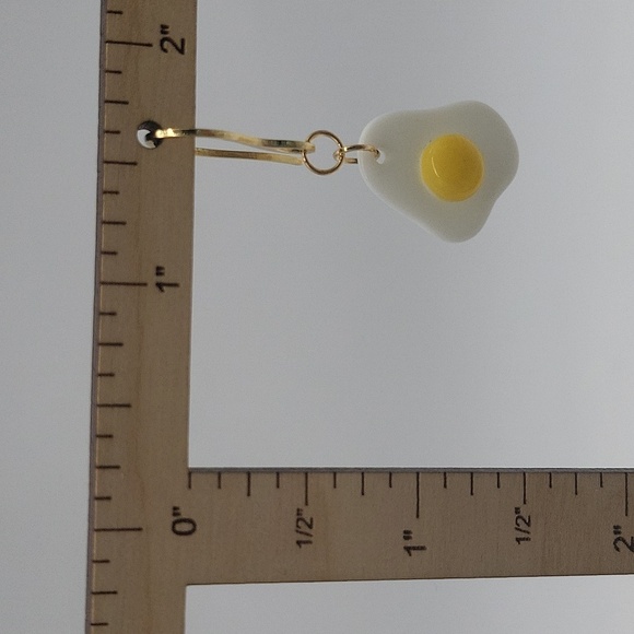 1717- Handmade Novelty Fried Eggs Dangle Earrings NWT - Picture 4 of 5